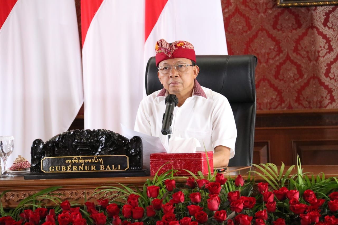 podiumnews.com-Kurangi BBM Impor, Gubernur Koster Dukung Kendaraan Listrik